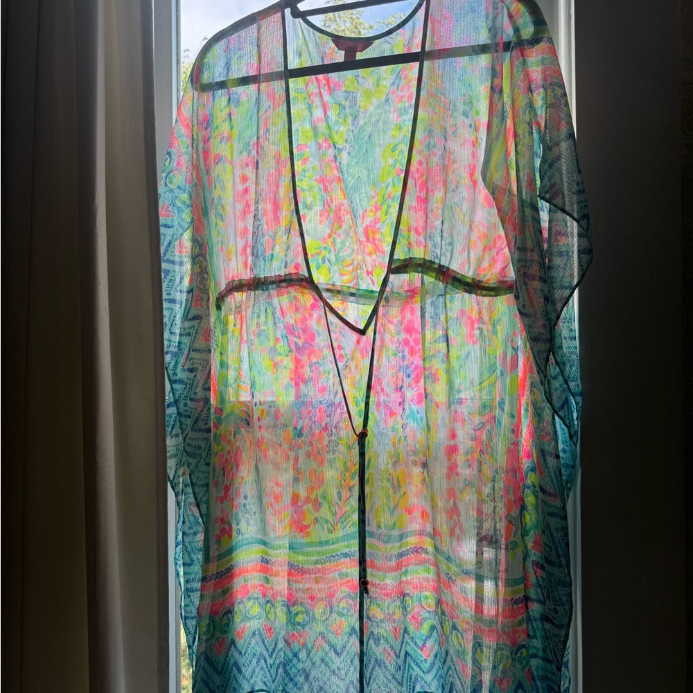 Lilly Pulitzer  “Catch the Wave” Gardenia  Sheer Cover-Up sz Small NWOT - Picture 3 of 6